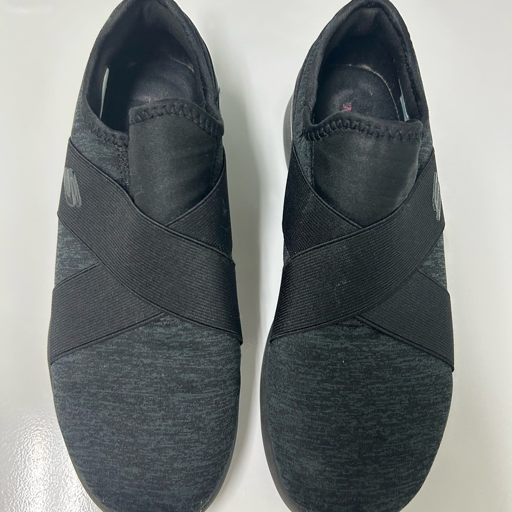 Skechers Men's Black Slip-On Sneakers